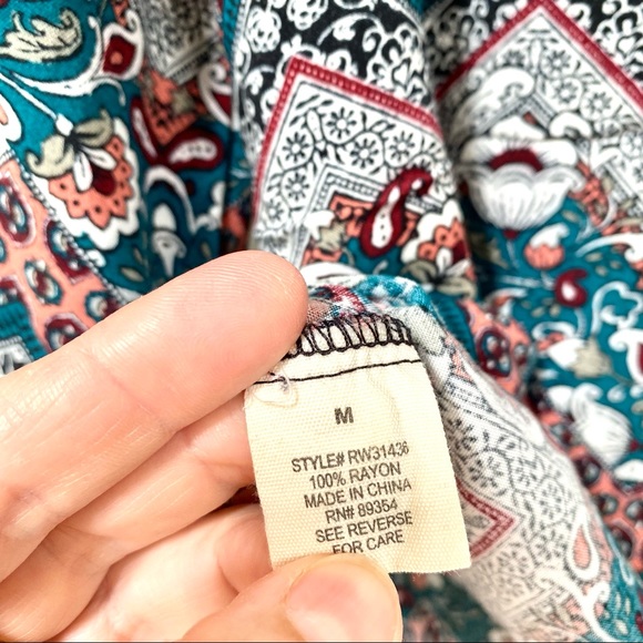 Sweet BOHO peasant blouse w gypsy long sleeves w folk/prairie floral vibe 🦋✨ - Picture 10 of 16